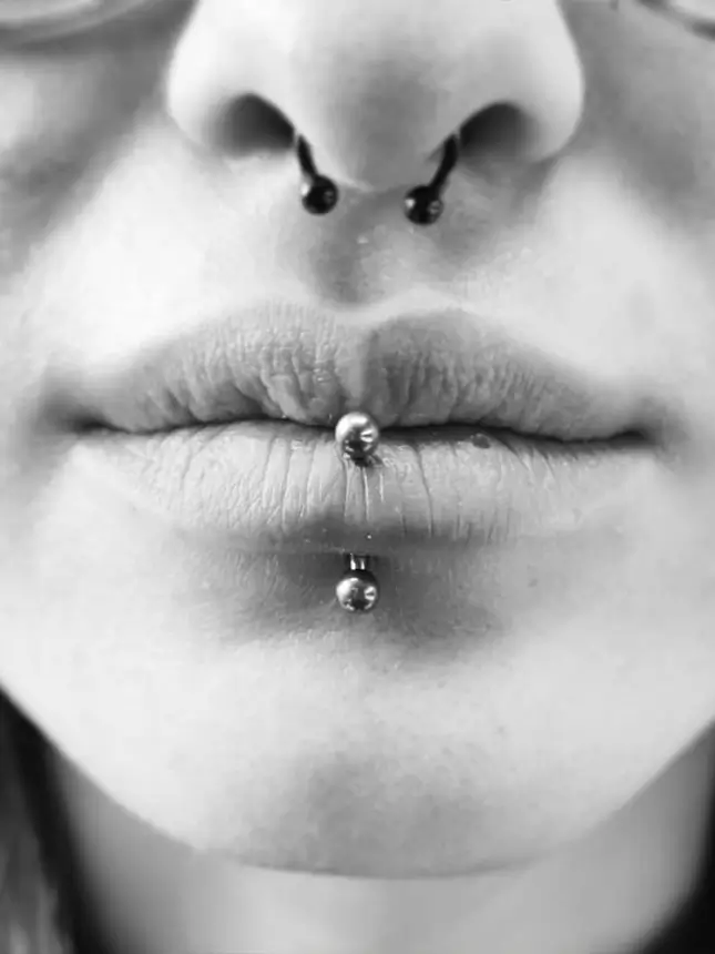 Piercing Elli