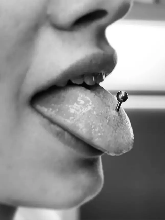 Piercing Elli
